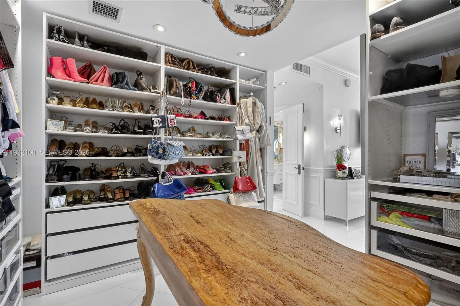 1000 Island Blvd, Aventura FL 33160 — 28