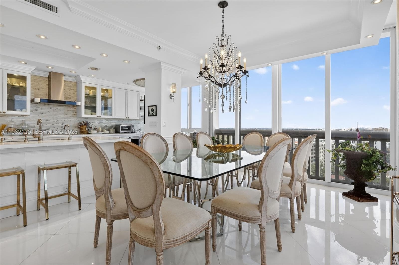 1000 Island Blvd, Aventura FL 33160 — 19