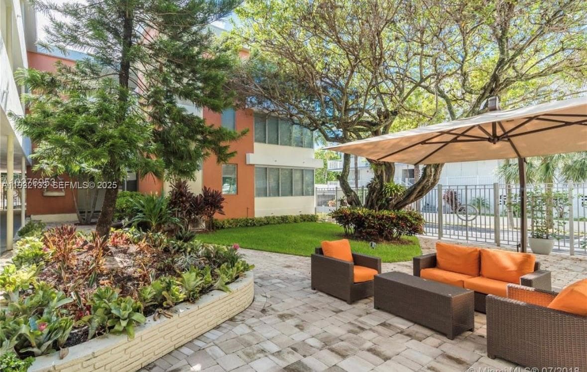 10210 Collins Ave # 306, Bal Harbour FL 33154 — 1