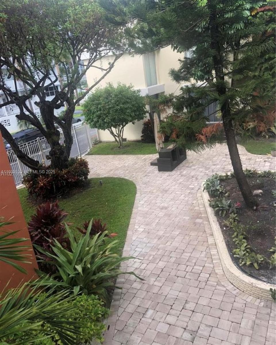 10210 Collins Ave # 306, Bal Harbour FL 33154 — 4