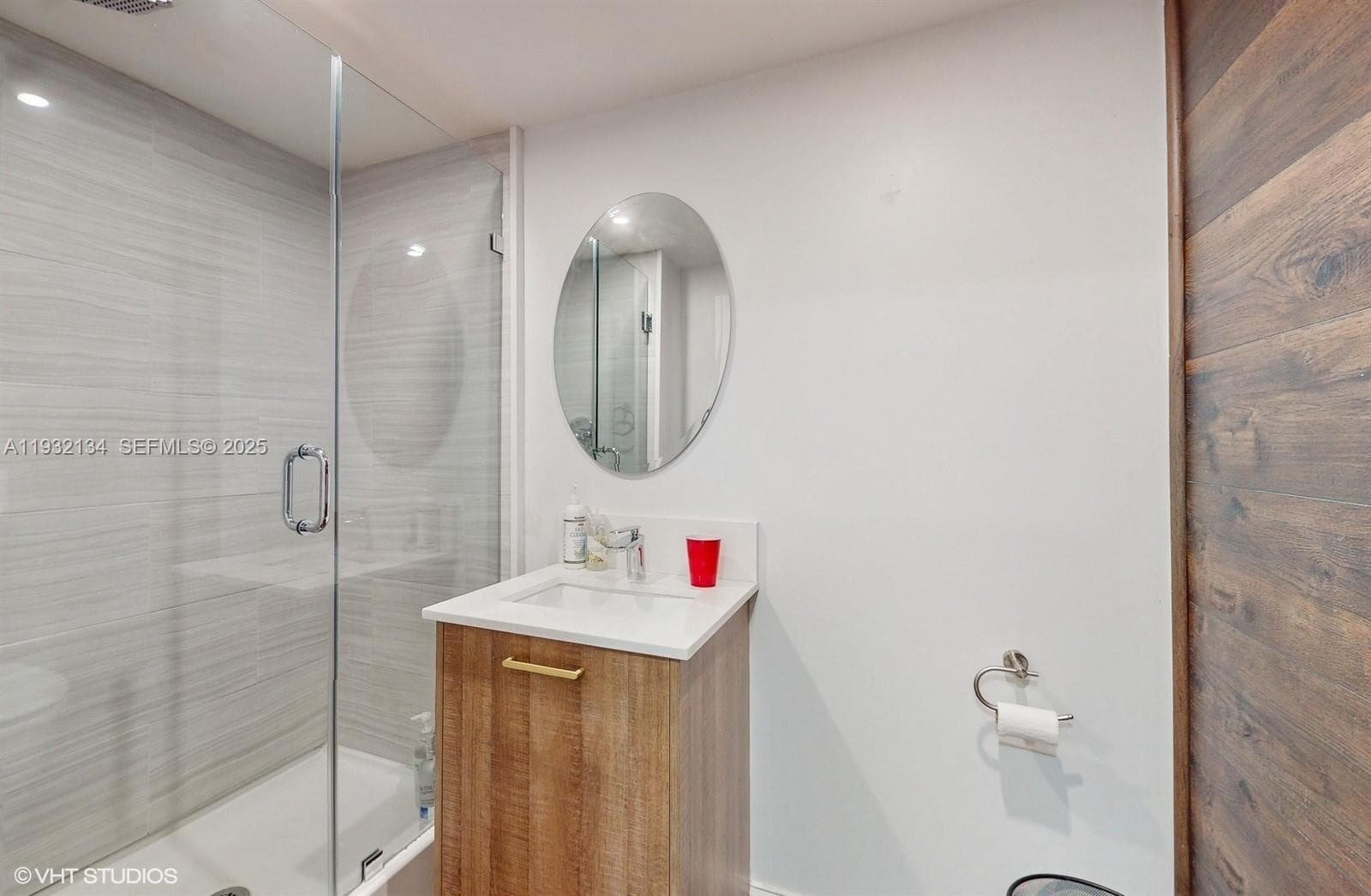 10155 Collins Ave # 410, Bal Harbour FL 33154 — 32