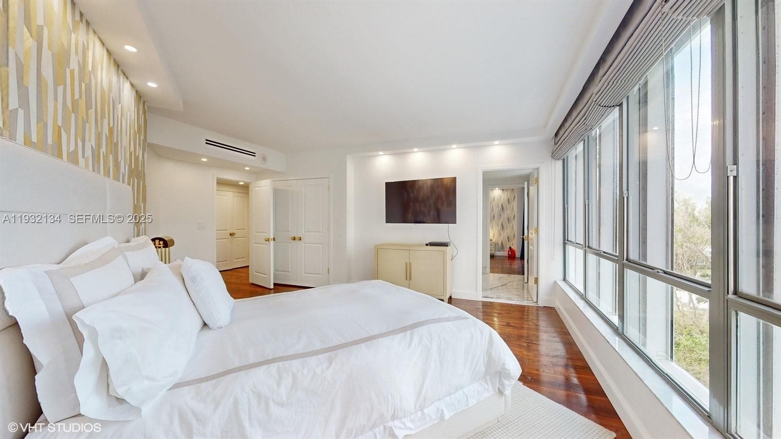 10155 Collins Ave # 410, Bal Harbour FL 33154 — 24