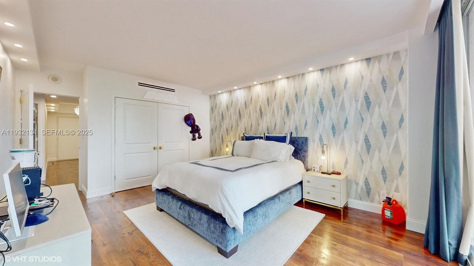 10155 Collins Ave # 410, Bal Harbour FL 33154 — 30