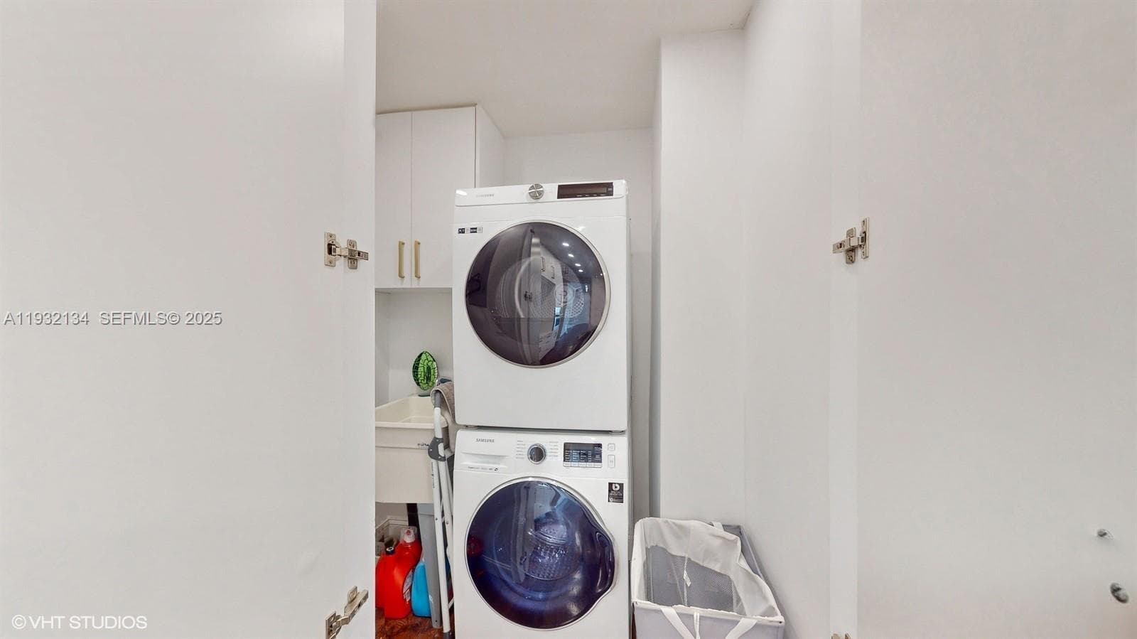 10155 Collins Ave # 410, Bal Harbour FL 33154 — 34