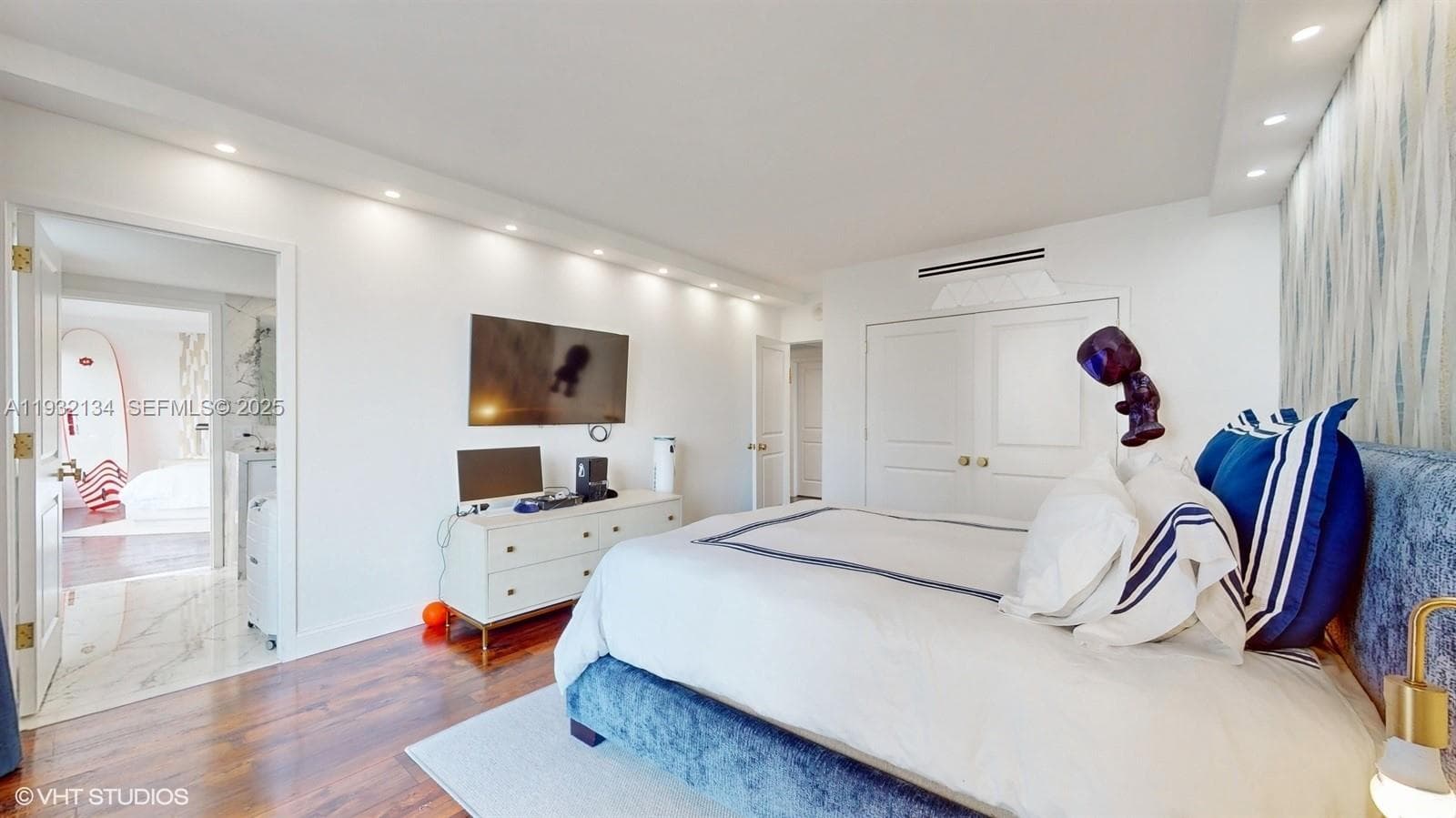 10155 Collins Ave # 410, Bal Harbour FL 33154 — 29