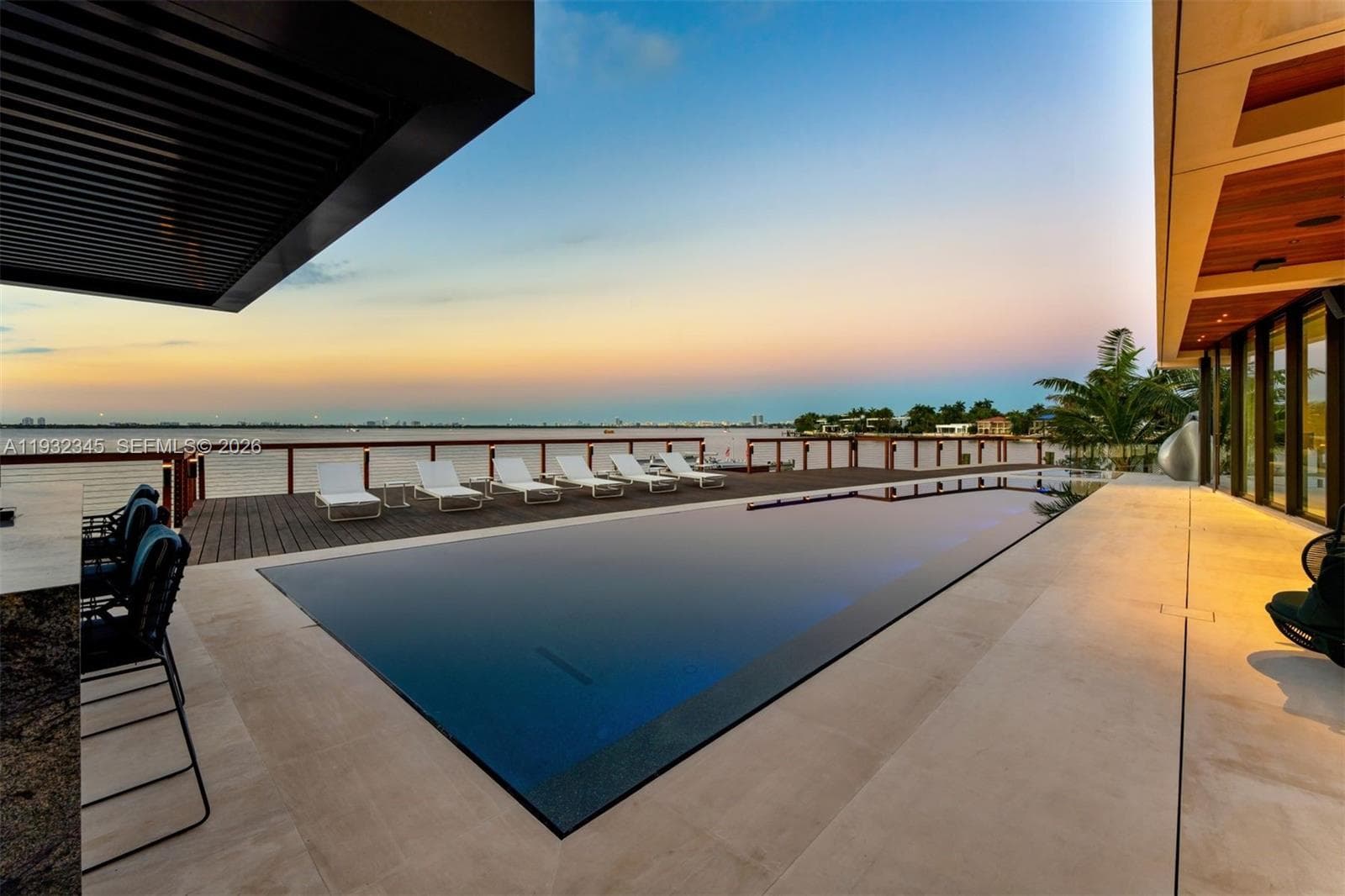 1413 N Venetian Way, Miami FL 33139 — 62