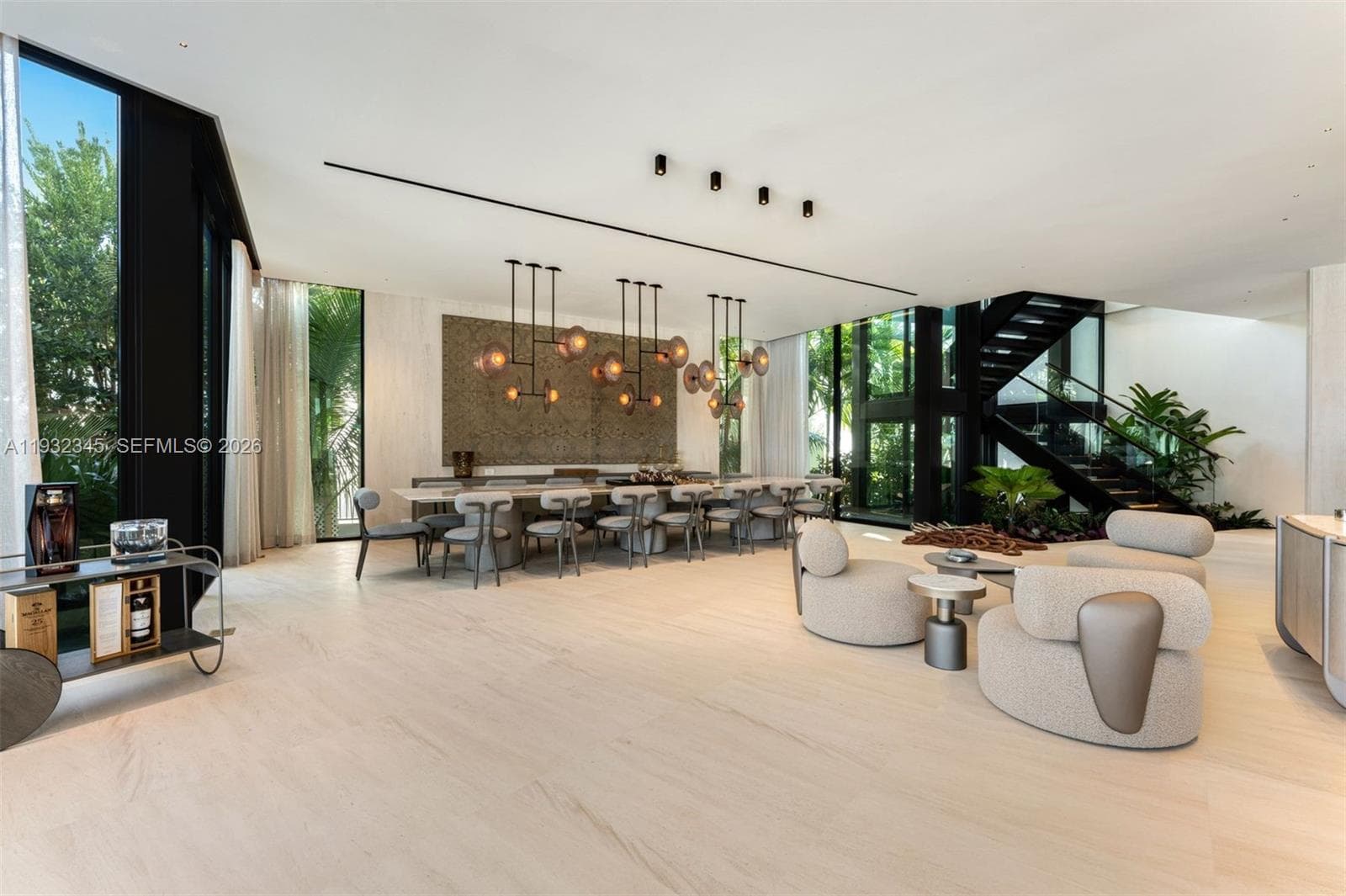 1413 N Venetian Way, Miami FL 33139 — 34