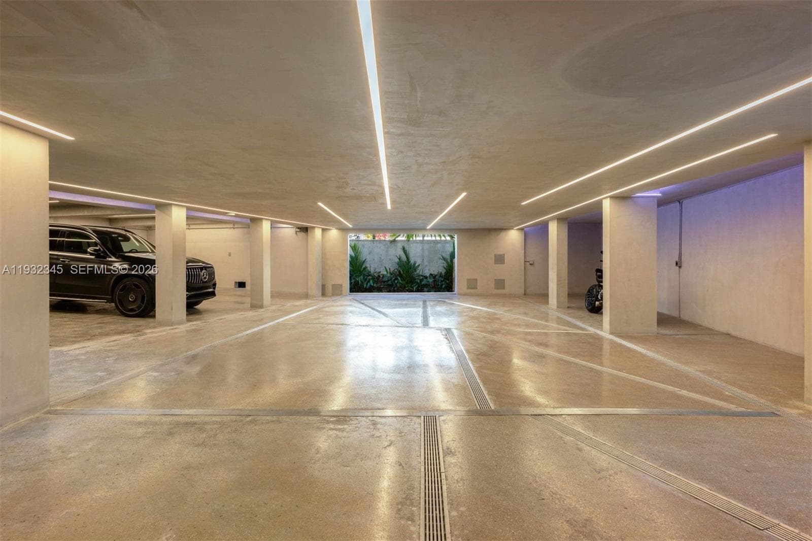 1413 N Venetian Way, Miami FL 33139 — 14
