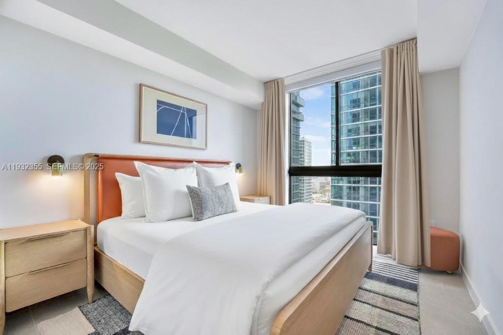 11 NE 6 Street # 2201, Miami FL 33132 — 30