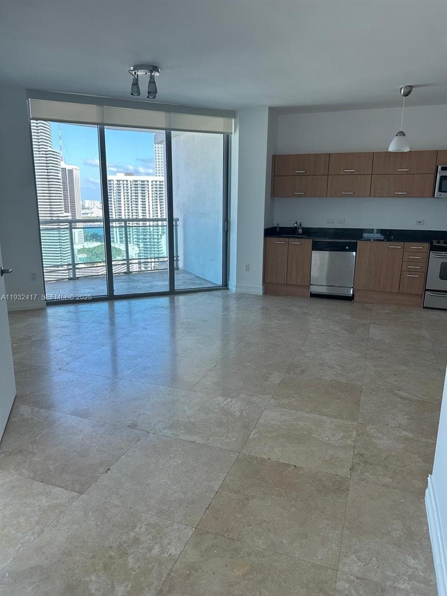 350 S Miami Ave # 2913, Miami FL 33130 — 15