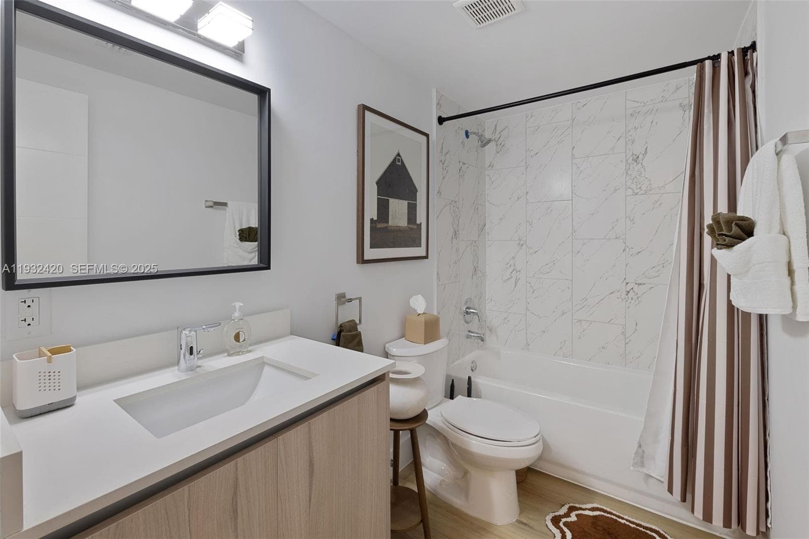 1542 NW 2nd St # 105, Miami FL 33125 — 11