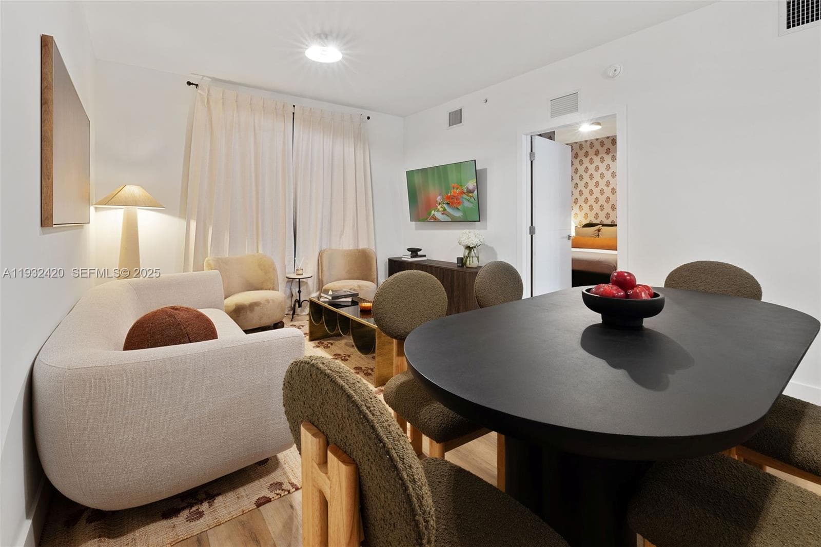 1542 NW 2nd St # 105, Miami FL 33125 — 4