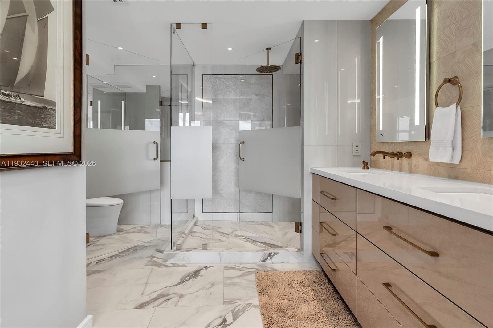 9 Island Ave # 2104, Miami Beach FL 33139 — 32