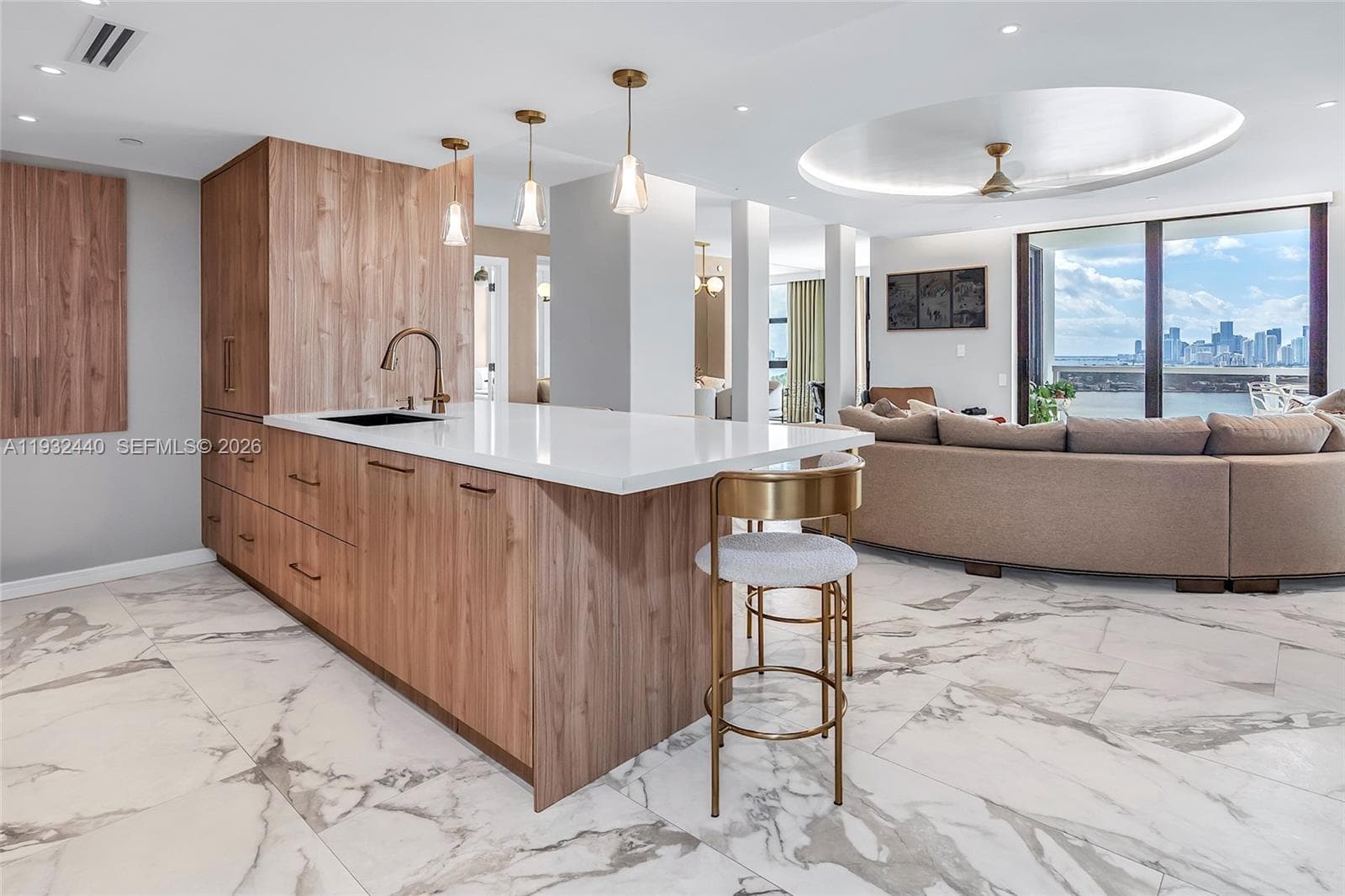 9 Island Ave # 2104, Miami Beach FL 33139 — 1