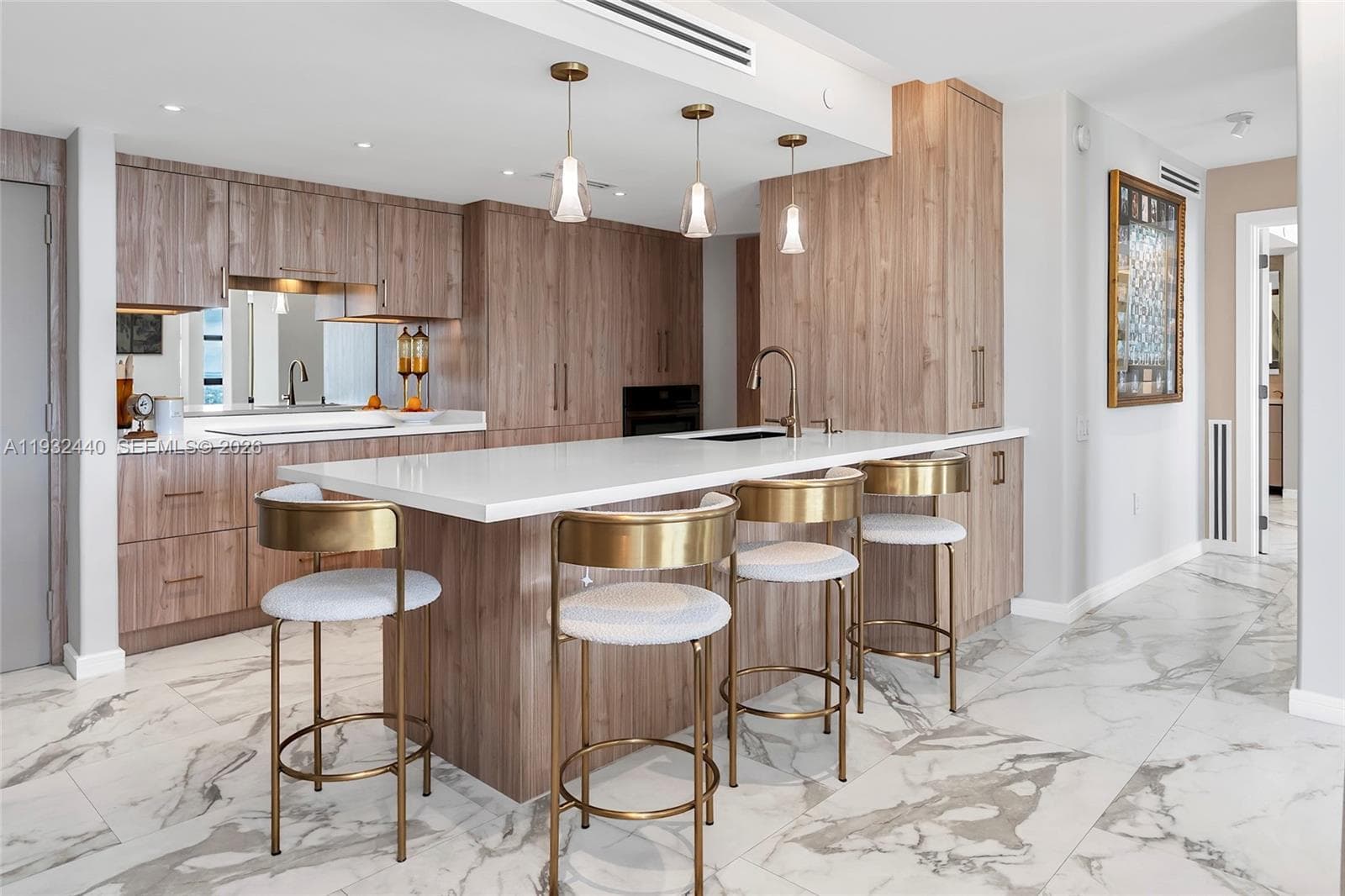 9 Island Ave # 2104, Miami Beach FL 33139 — 4