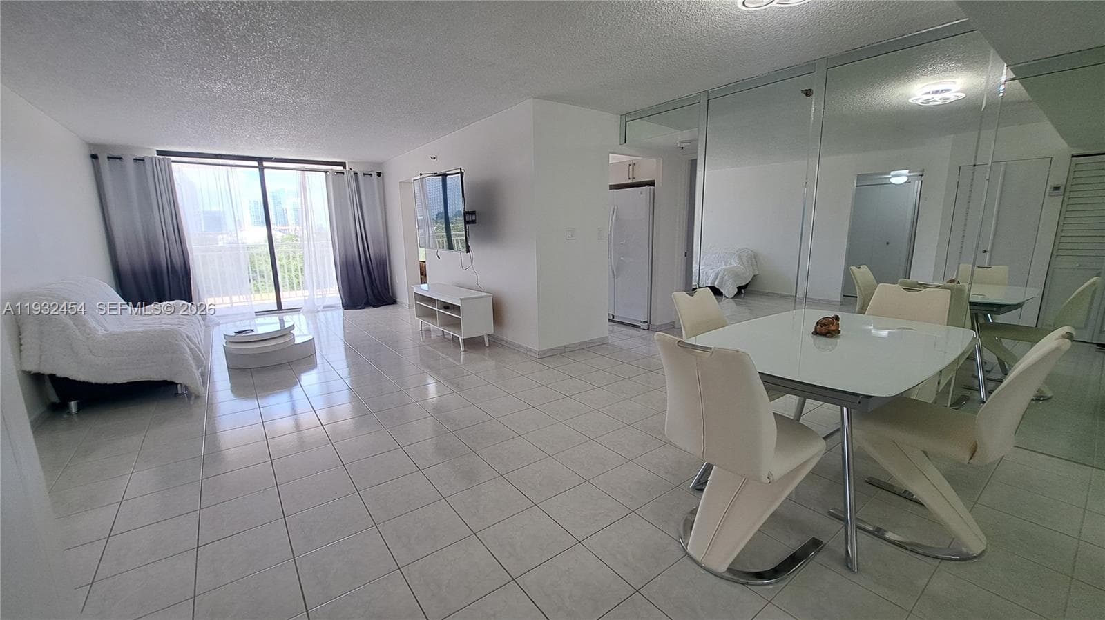 Winston Towers 600 Condo, Sunny Isles Beach, FL — 2