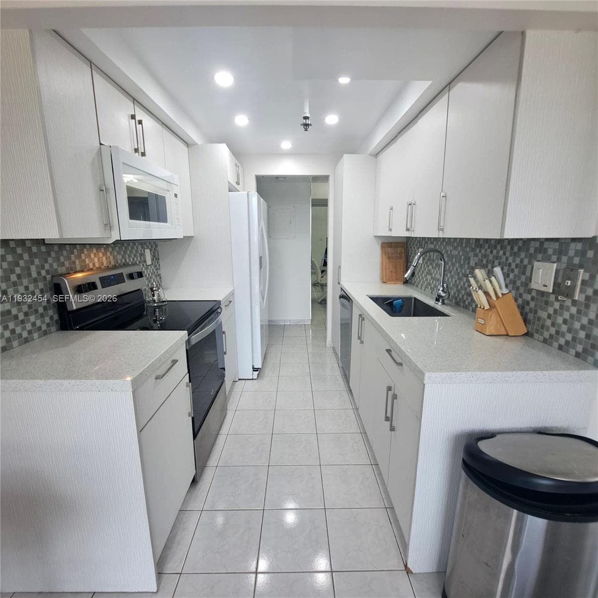 Winston Towers 600 Condo, Sunny Isles Beach, FL — 7