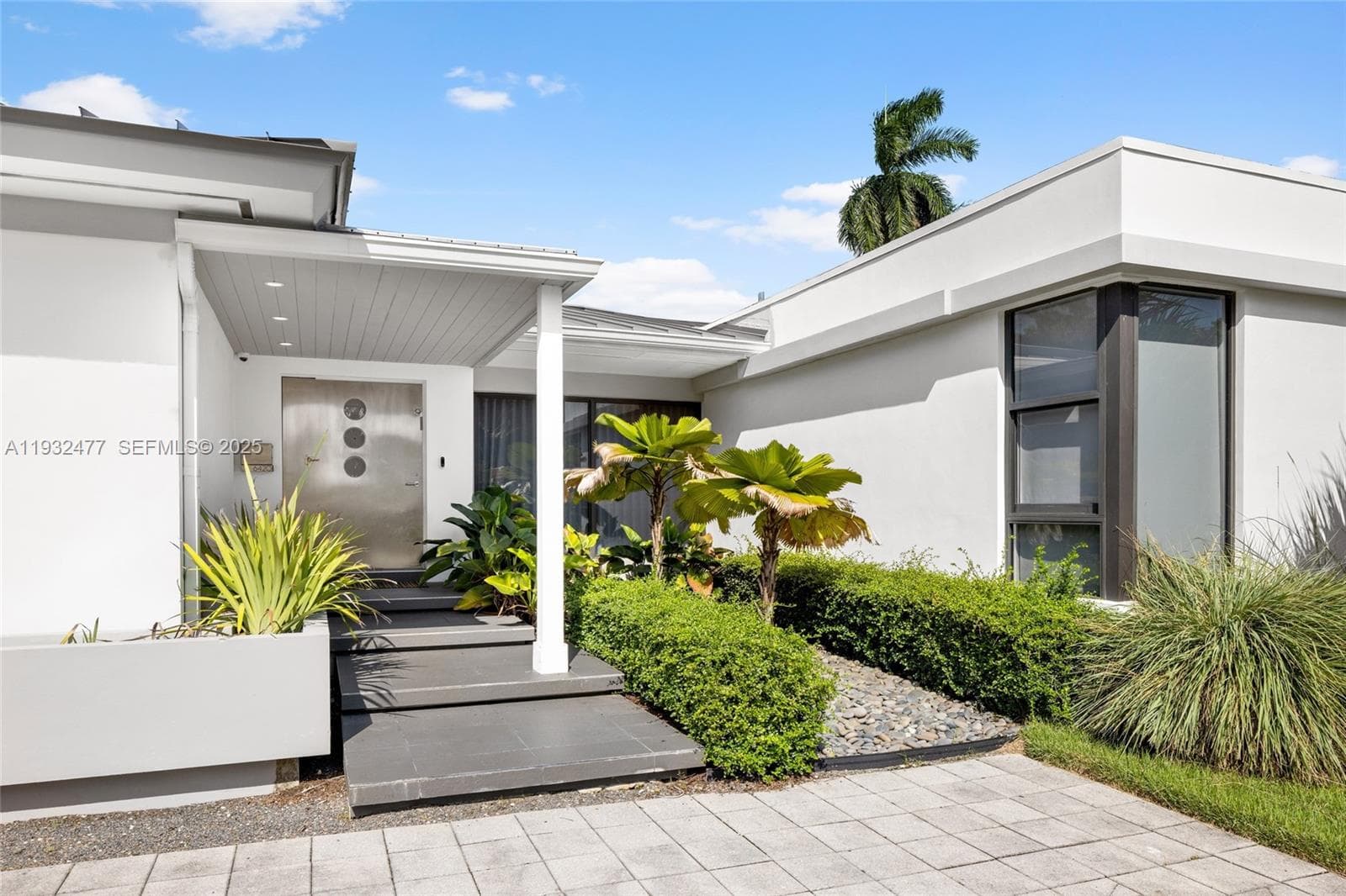 6420 Pinetree Drive Cir, Miami Beach FL 33141 — 2