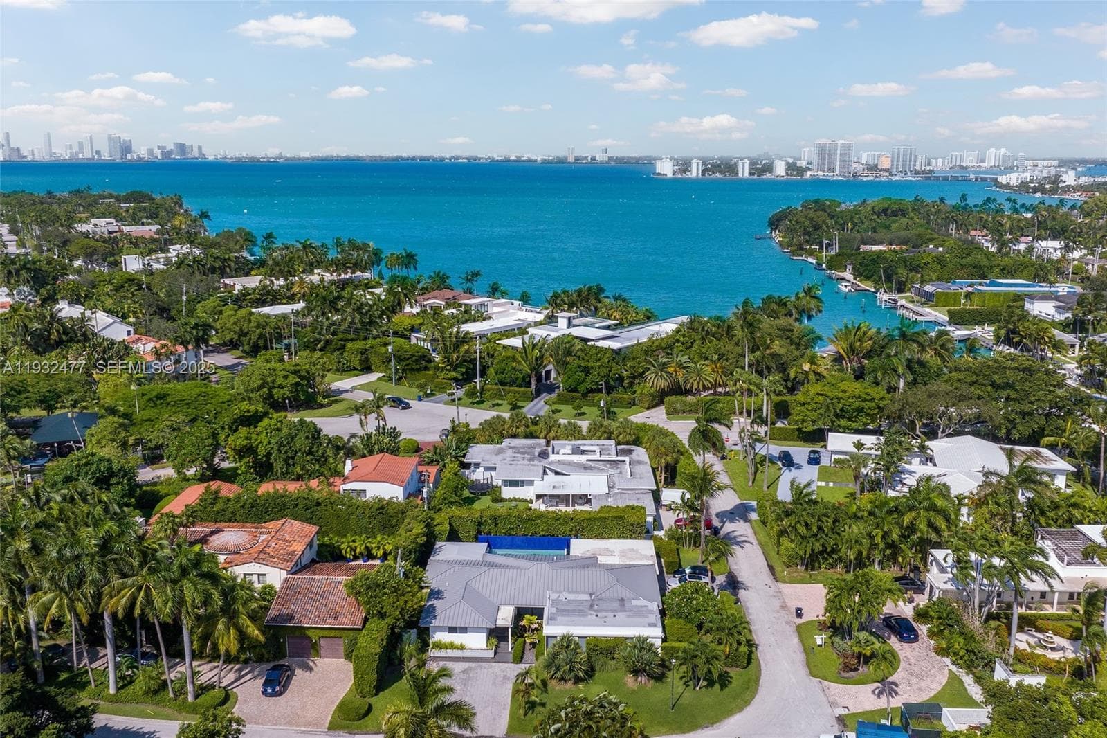 6420 Pinetree Drive Cir, Miami Beach FL 33141 — 42