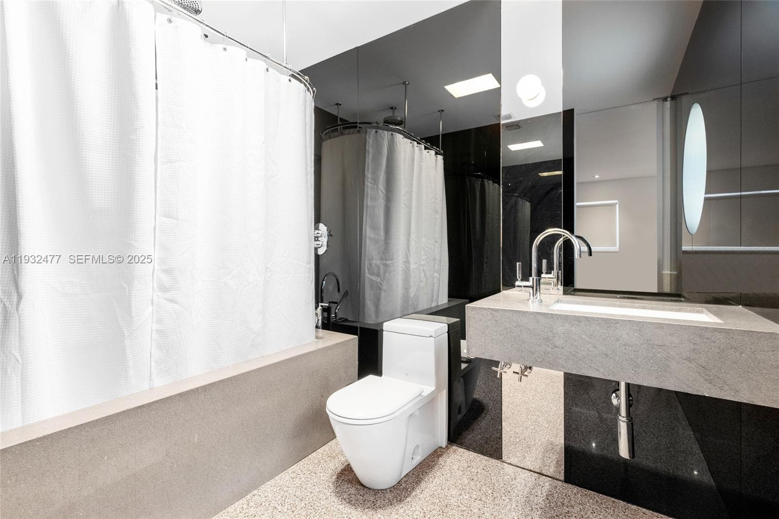 6420 Pinetree Drive Cir, Miami Beach FL 33141 — 26