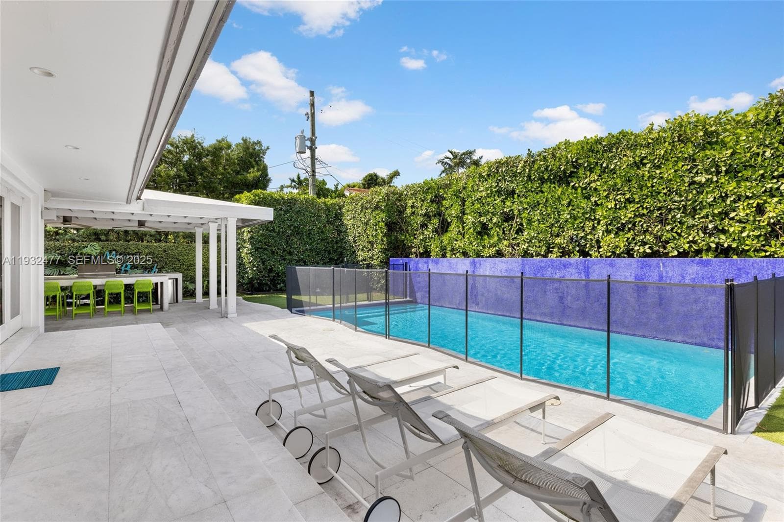 6420 Pinetree Drive Cir, Miami Beach FL 33141 — 36