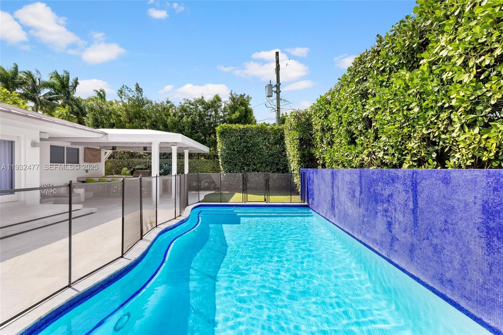 6420 Pinetree Drive Cir, Miami Beach FL 33141 — 34