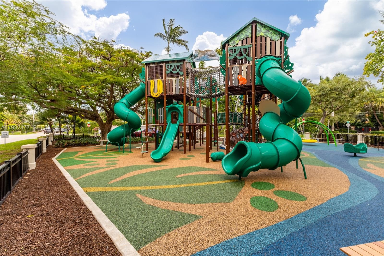6420 Pinetree Drive Cir, Miami Beach FL 33141 — 38