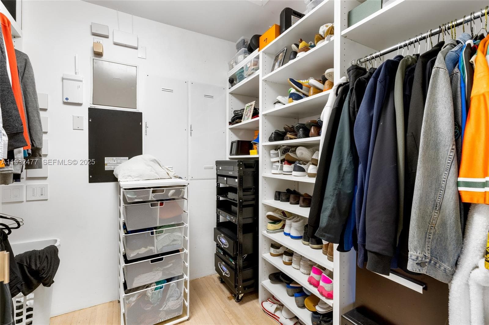 6420 Pinetree Drive Cir, Miami Beach FL 33141 — 18