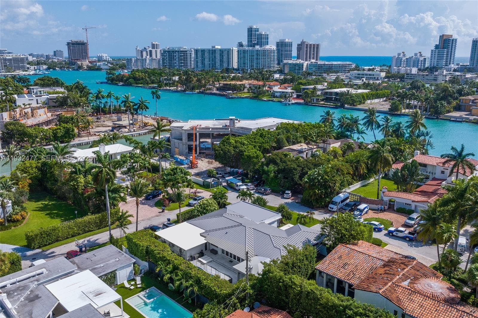 6420 Pinetree Drive Cir, Miami Beach FL 33141 — 44
