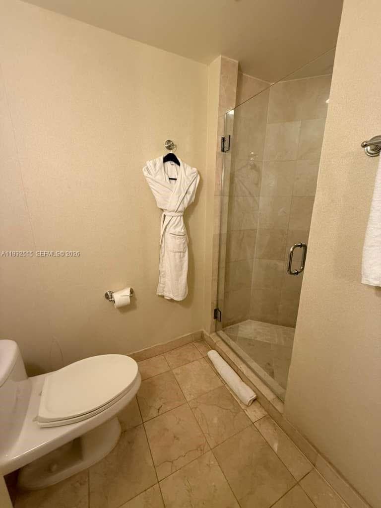 18001 Collins Ave # 1006, Sunny Isles Beach FL 33160 — 33