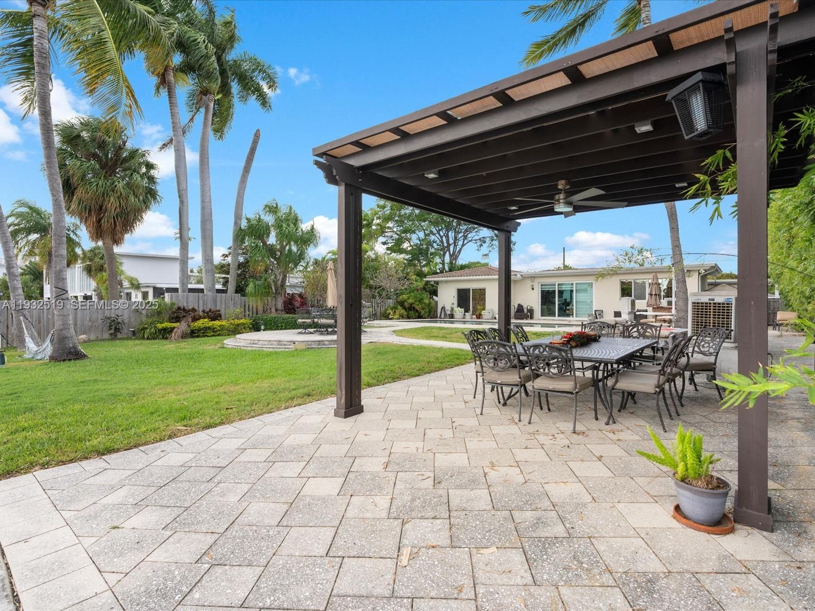 1000 S Shore Dr, Miami Beach FL 33141 — 12