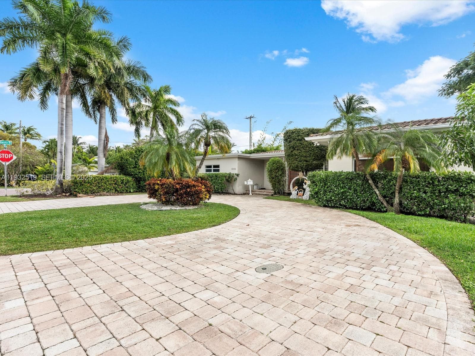 1000 S Shore Dr, Miami Beach FL 33141 — 7