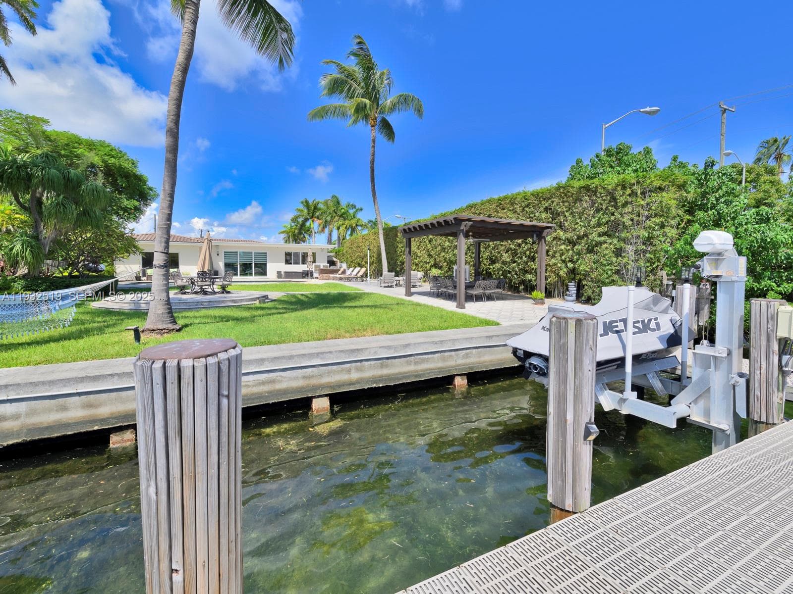 1000 S Shore Dr, Miami Beach FL 33141 — 15