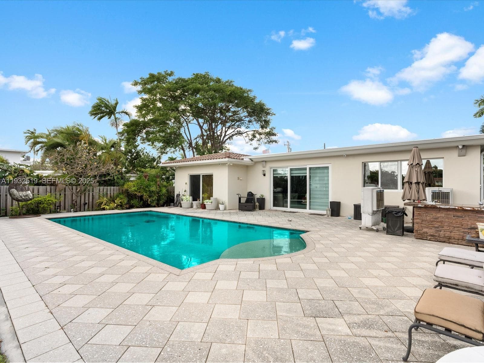 1000 S Shore Dr, Miami Beach FL 33141 — 8