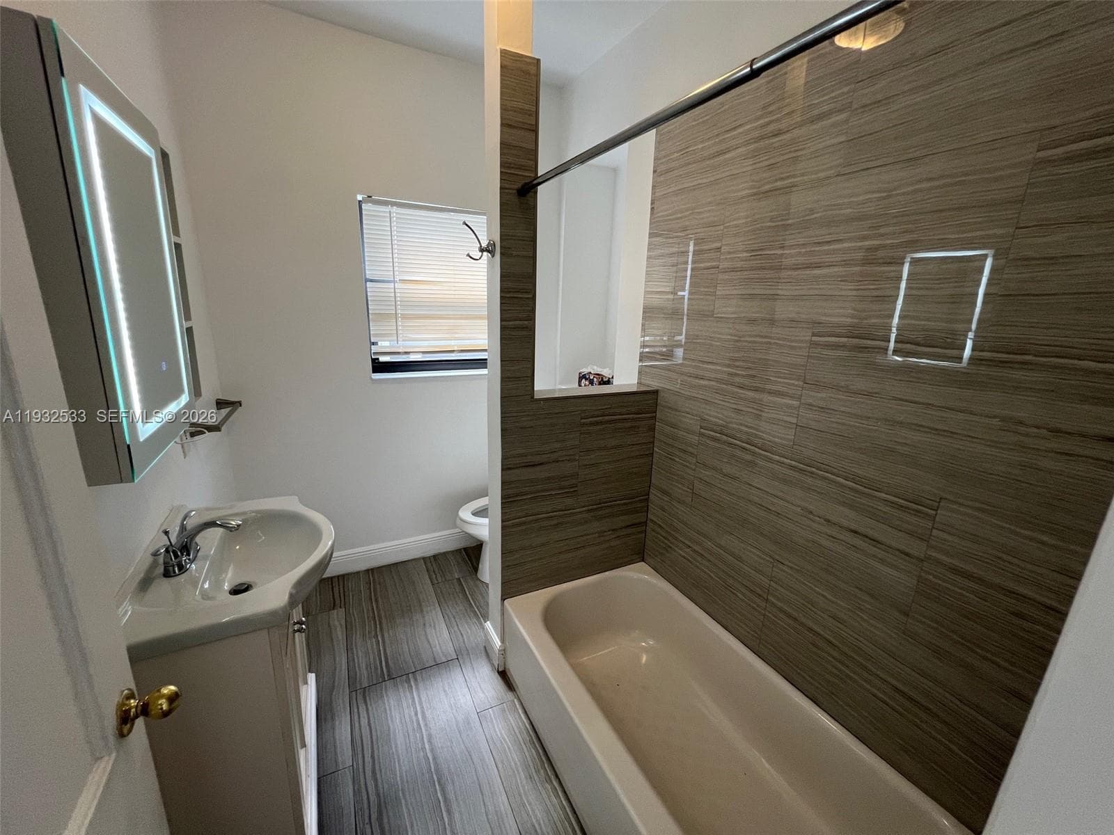 4575 Post Ave, Miami Beach FL 33140 — 35