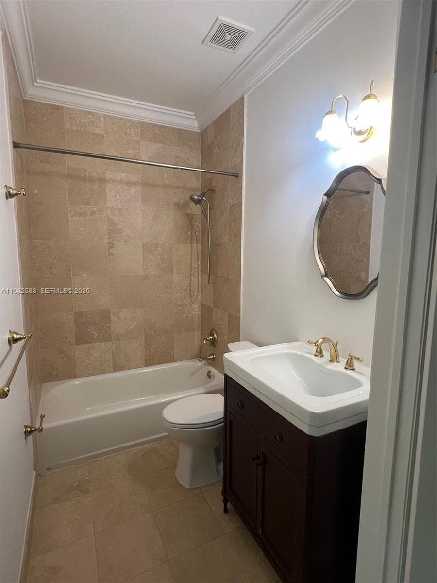 4575 Post Ave, Miami Beach FL 33140 — 31