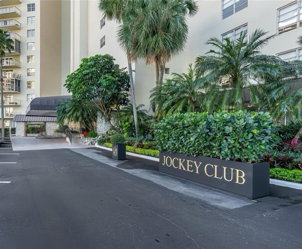 11111 Biscayne Boulevard # 1901, Miami FL 33181 — 6