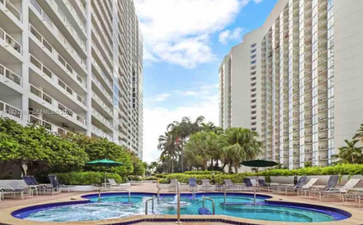 1717 N Bayshore Dr # 1652, Miami FL 33132 — 20