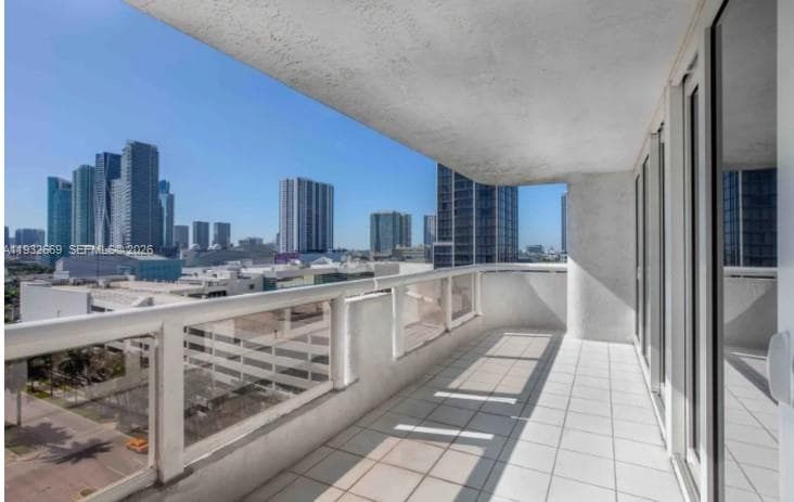 1717 N Bayshore Dr # 1652, Miami FL 33132 — 9