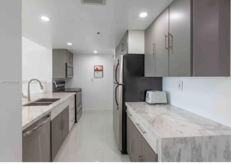 1717 N Bayshore Dr # 1652, Miami FL 33132 — 8