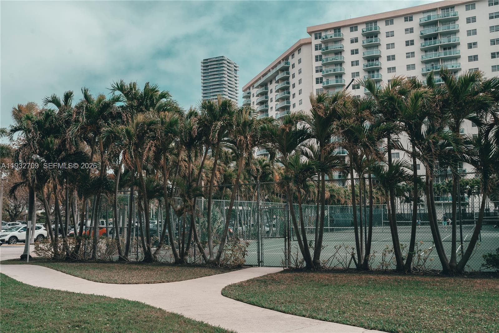 19380 Collins Ave # 1003, Sunny Isles Beach FL 33160 — 33