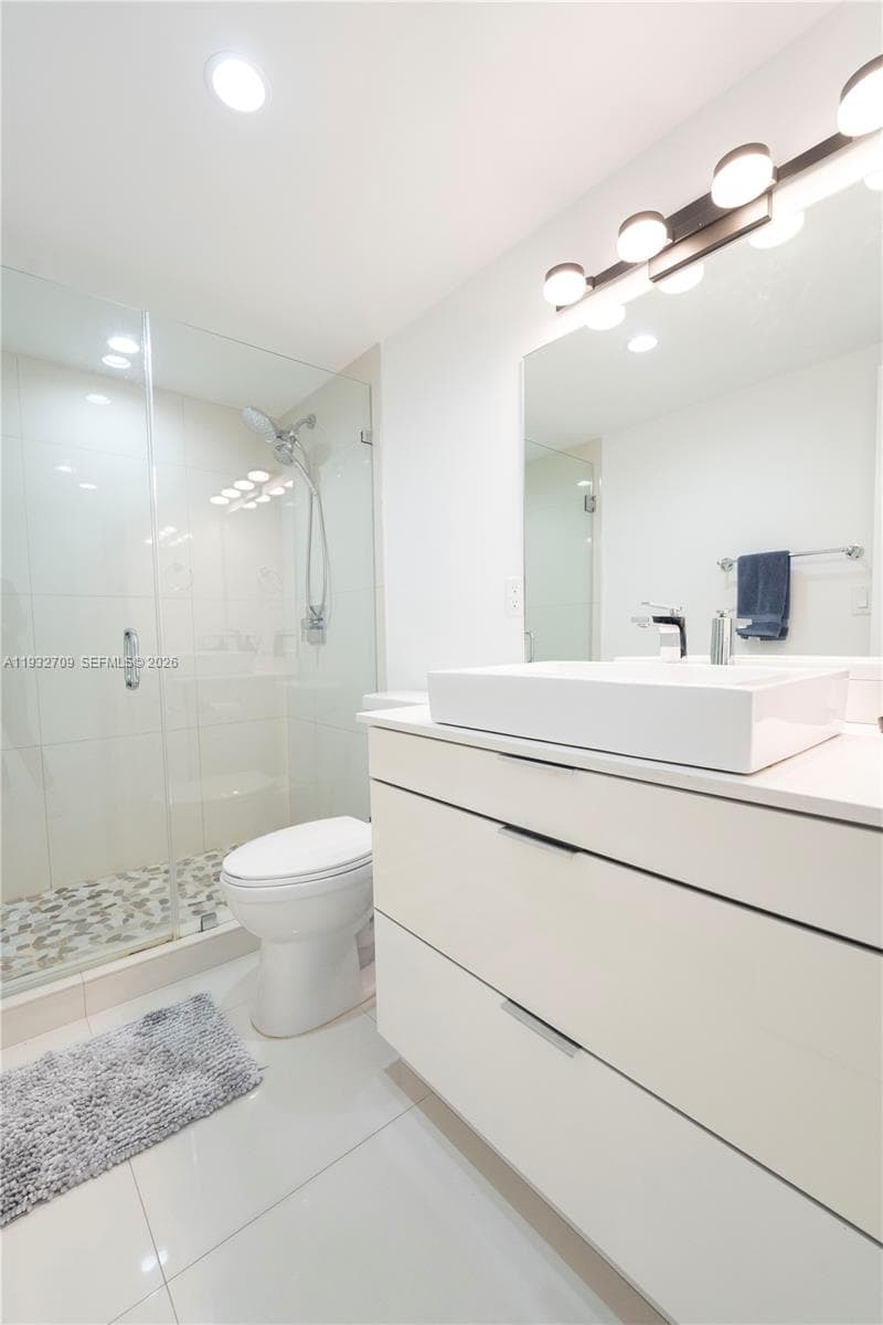 19380 Collins Ave # 1003, Sunny Isles Beach FL 33160 — 25