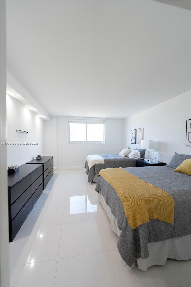 19380 Collins Ave # 1003, Sunny Isles Beach FL 33160 — 21