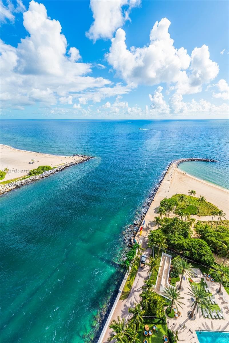 10295 Collins Ave Resdnta, Bal Harbour, FL — 42