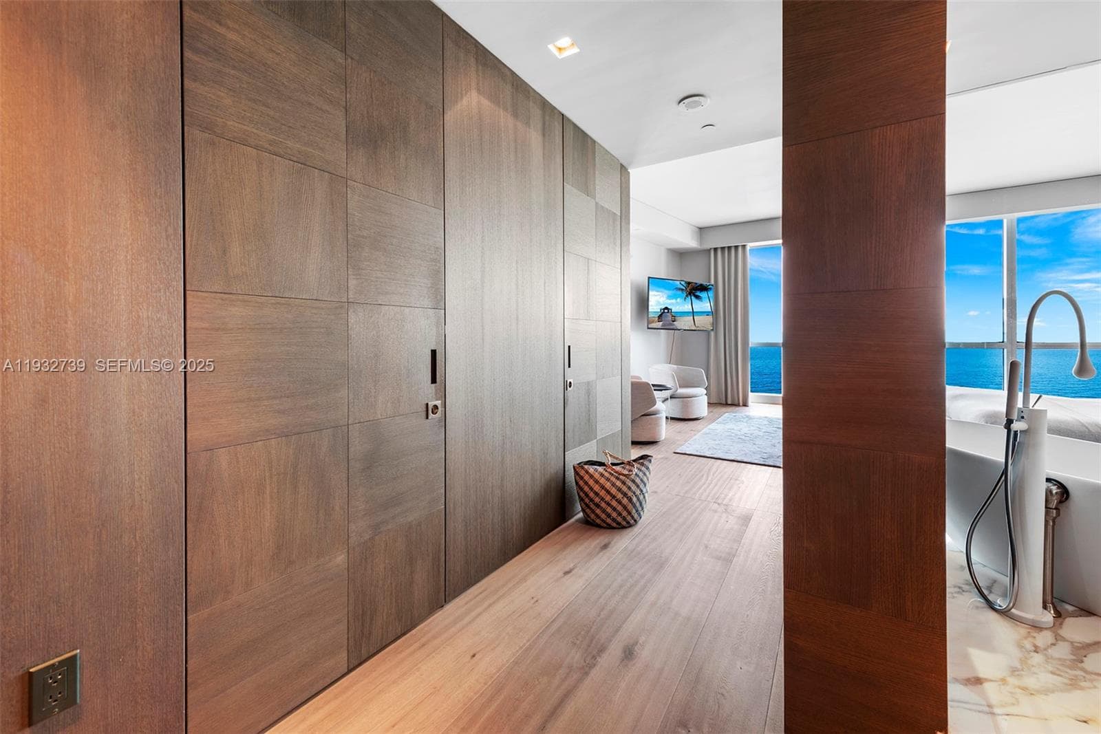 10295 Collins Ave Resdnta, Bal Harbour, FL — 16