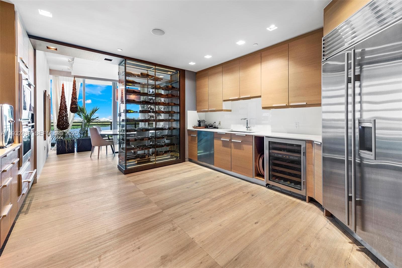 10295 Collins Ave Resdnta, Bal Harbour, FL — 19