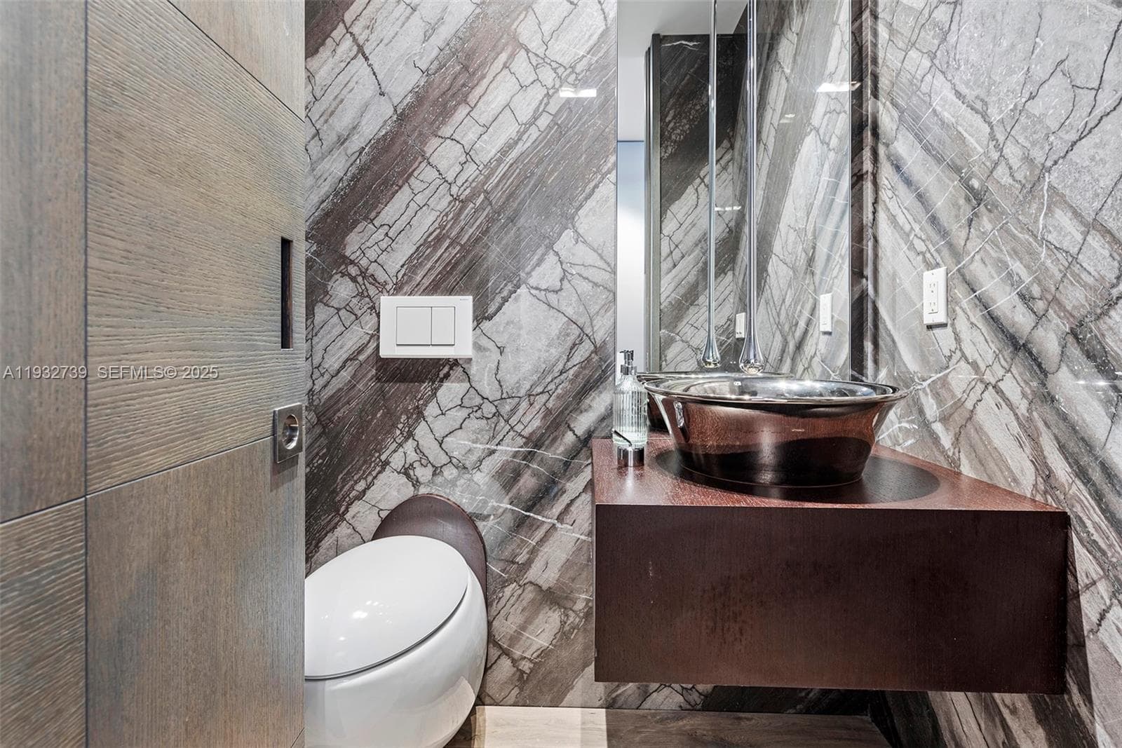 10295 Collins Ave Resdnta, Bal Harbour, FL — 25