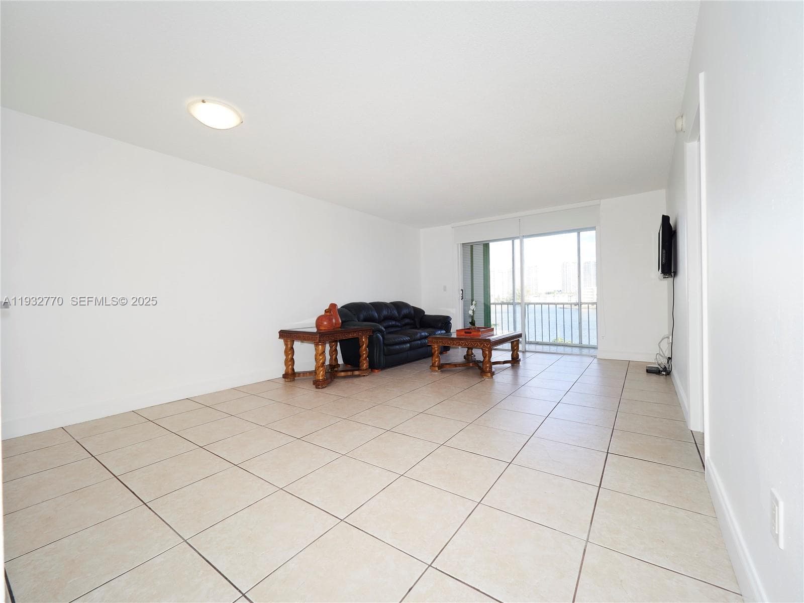 2861 Leonard Dr # F412, Aventura FL 33160 — 13