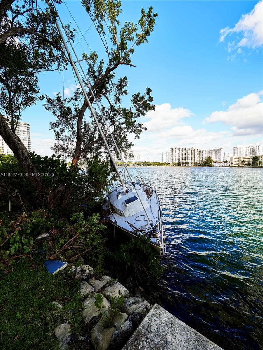 2861 Leonard Dr # F412, Aventura FL 33160 — 43