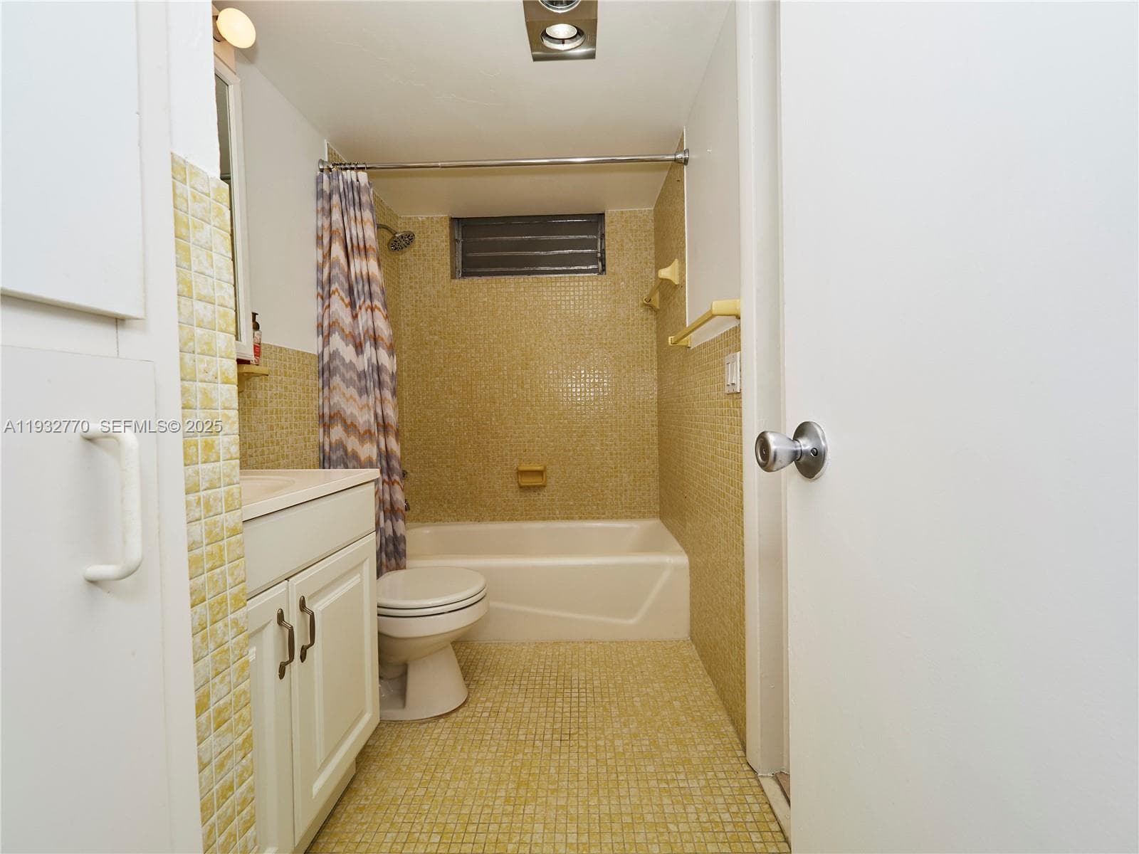 2861 Leonard Dr # F412, Aventura FL 33160 — 22